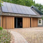 Houten garagedeur afrormosia