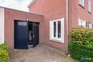 Openslaande garagedeur blauw