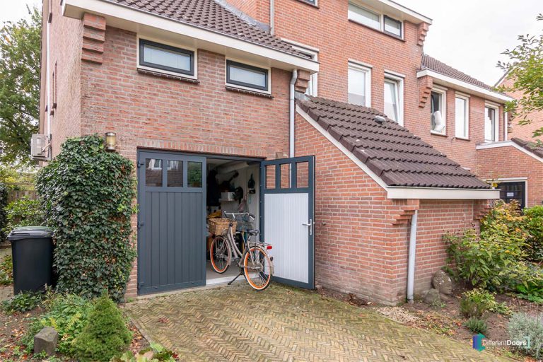 Garagedeur met glas