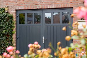 Garagedeur met glas