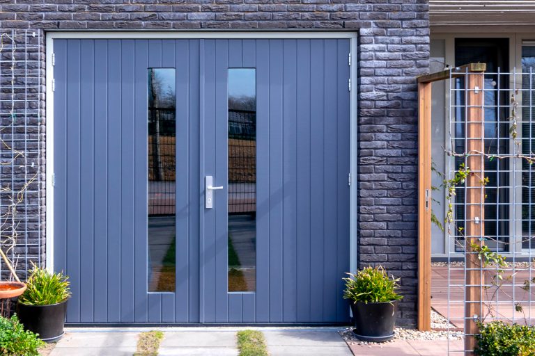 Houten openslaande garagedeur