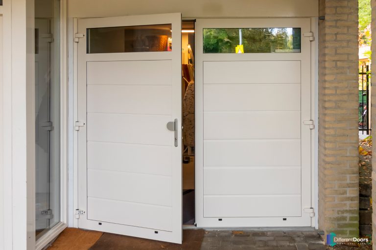 Openslaande garagedeur onderhoudsvrij