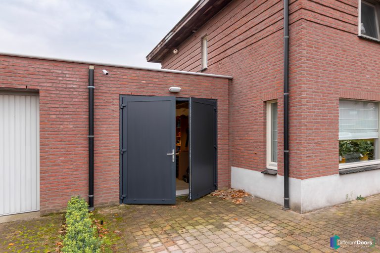Openslaande garagedeur onderhoudsvrij