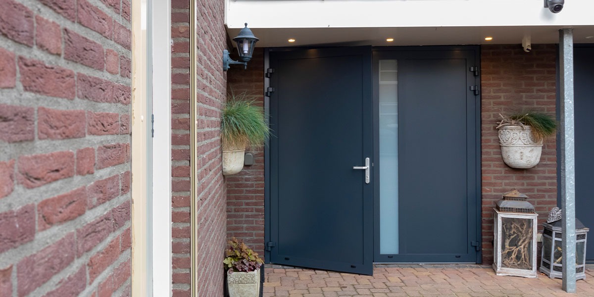 Openslaande garagedeuren onderhoudsvrij