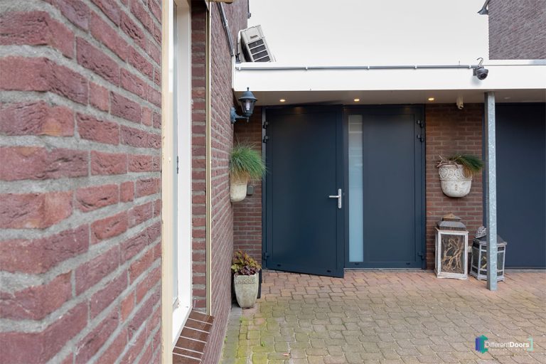 Openslaande garagedeur onderhoudsarm