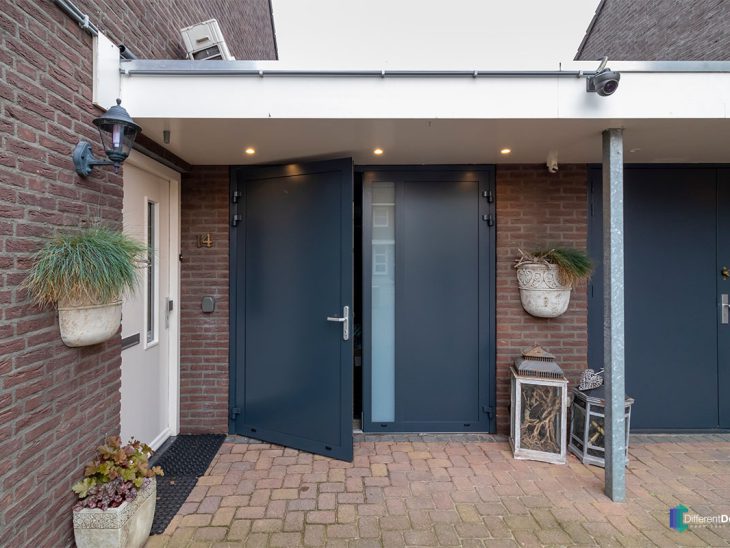 Openslaande garagedeur onderhoudsvrij