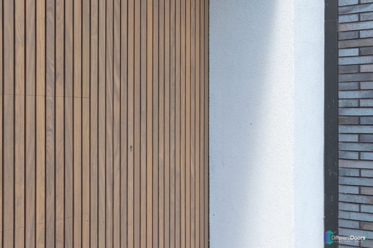 Afrormosia houten garagedeur