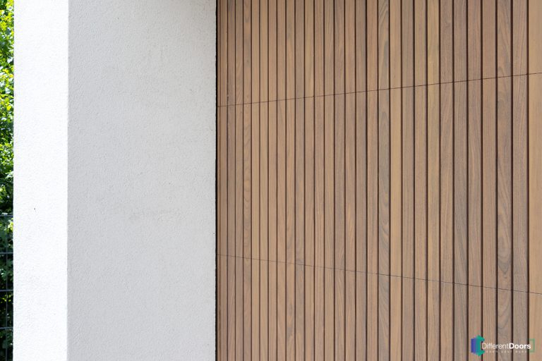 Afrormosia houten garagedeur