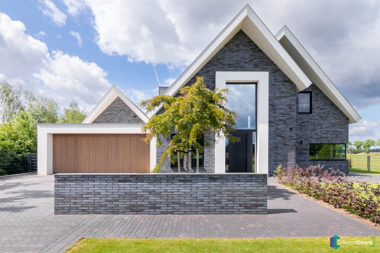 Houten sectionaaldeur