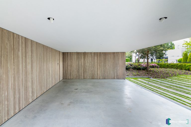 Elektrische houten garagedeuren