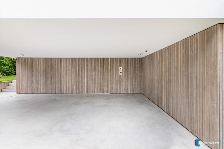 Elektrische houten garagedeuren