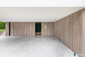 Elektrische houten garagedeuren