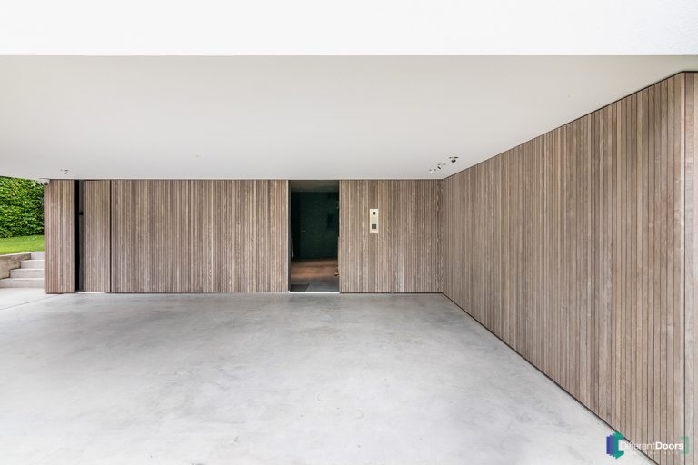 Elektrische houten garagedeuren