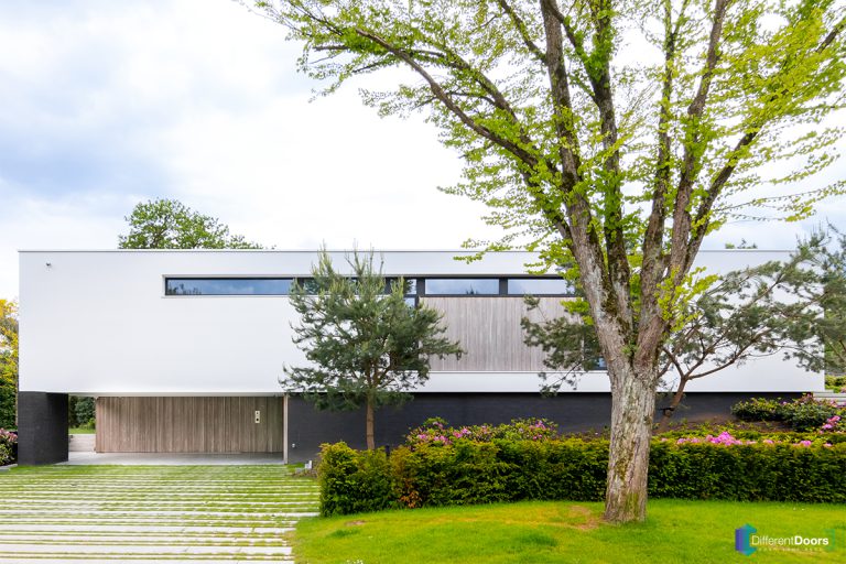 Luxe houten garagedeur