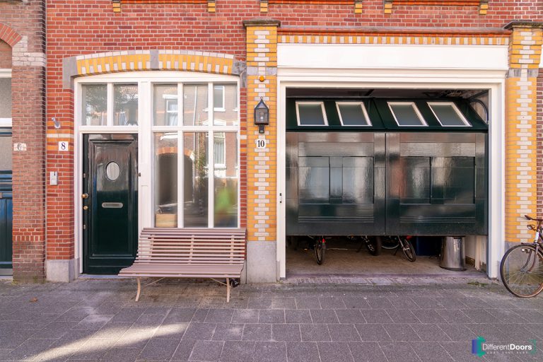 Garagedeur monumentale woning