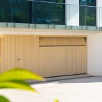 Houten garagedeur Accoya