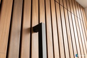 Afrormosia houten garagedeuren