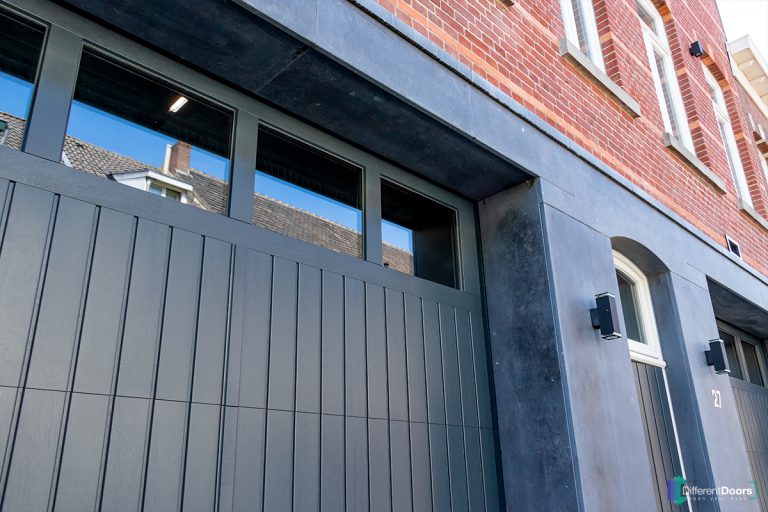 Houten garagadeur elektrisch