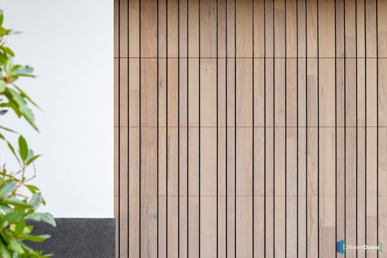 Houten sectionaaldeur verticaal