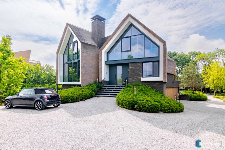 Luxe houten garagedeur