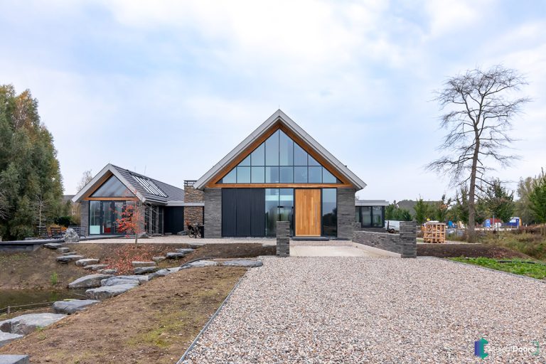 Houten taatsdeur als voordeur