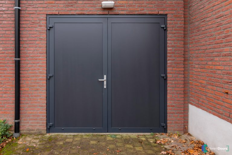 openslaande-garagedeur-different-doors