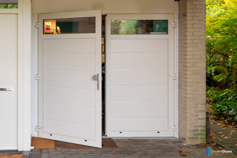 openslaande-garagedeur-wit