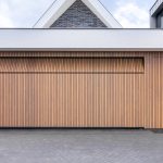 afbeelding Houten garagedeuren