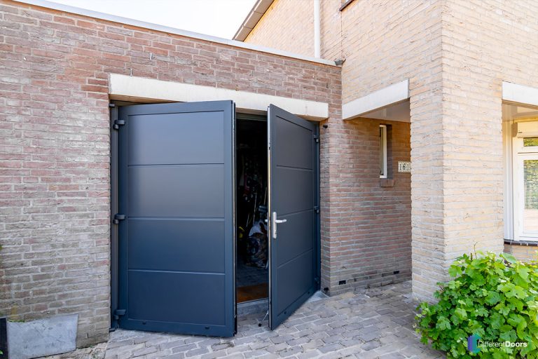 Openslaande garagedeuren horizontale profilering