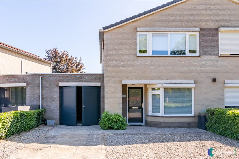 Openslaande garagedeuren horizontale profilering