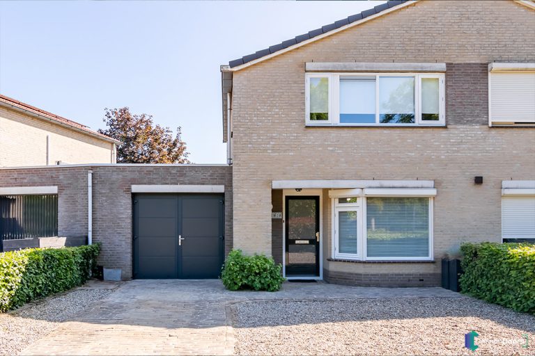 Openslaande garagedeuren horizontale profilering