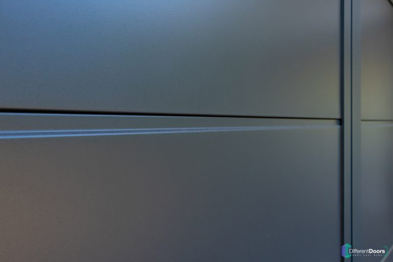 Openslaande garagedeuren horizontale profilering