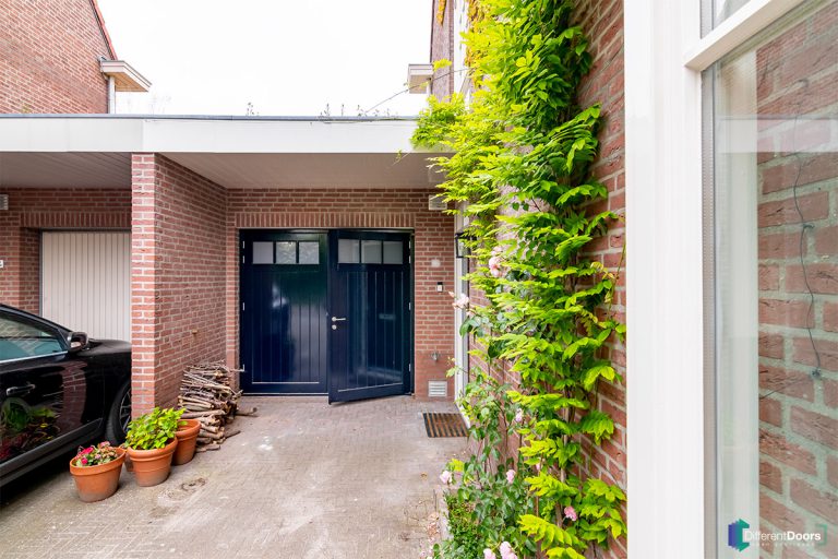 Houten openslaande garagedeur