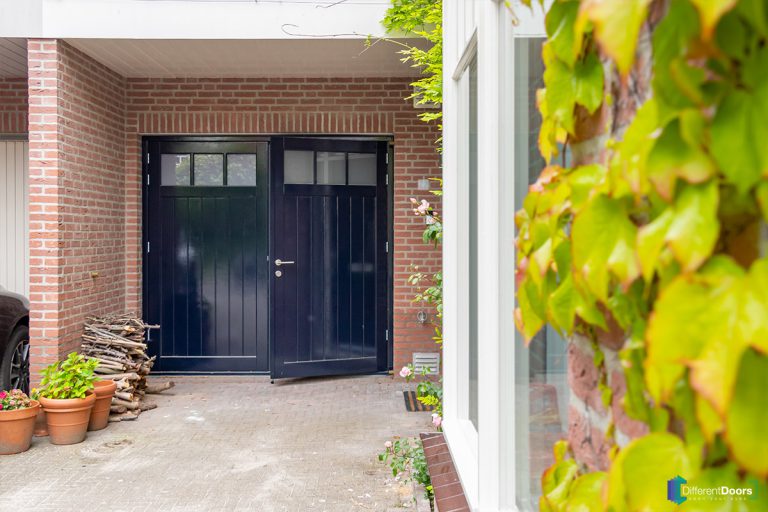 Openslaande garagedeur antraciet