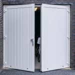 afbeelding Onderhoudsarme openslaande garagedeuren