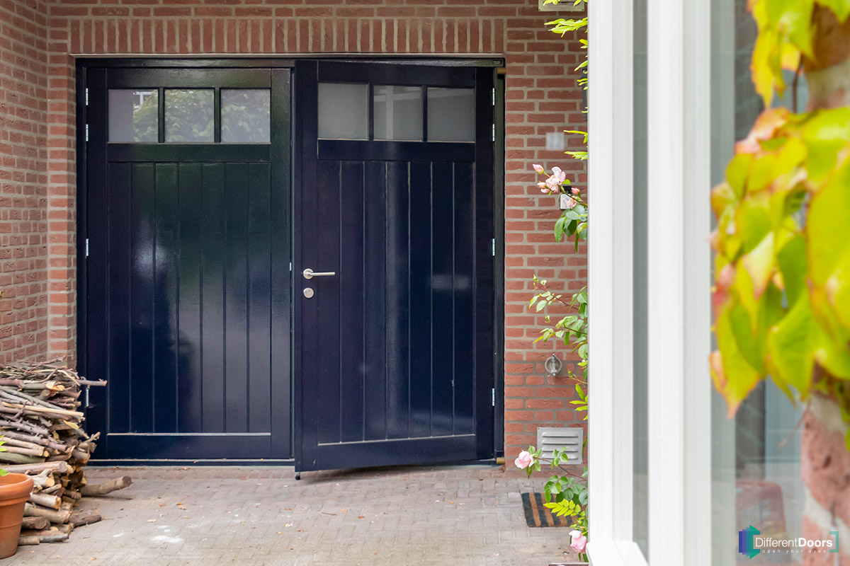 houten-openslaande-garagedeuren houten openslaande garagedeur