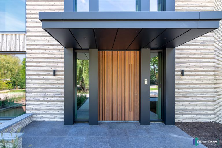 Houten taatsdeur als voordeur
