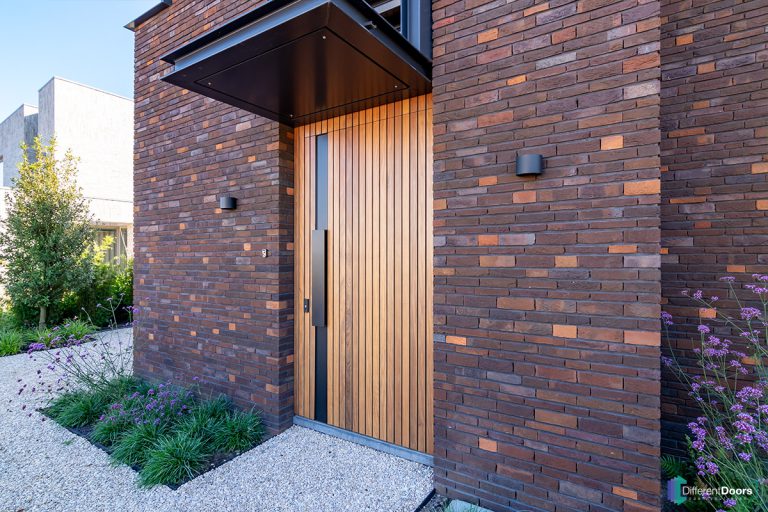 Houten taatsdeur als voordeur