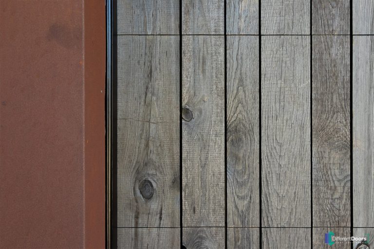 Houten garagedeur van Barnwood