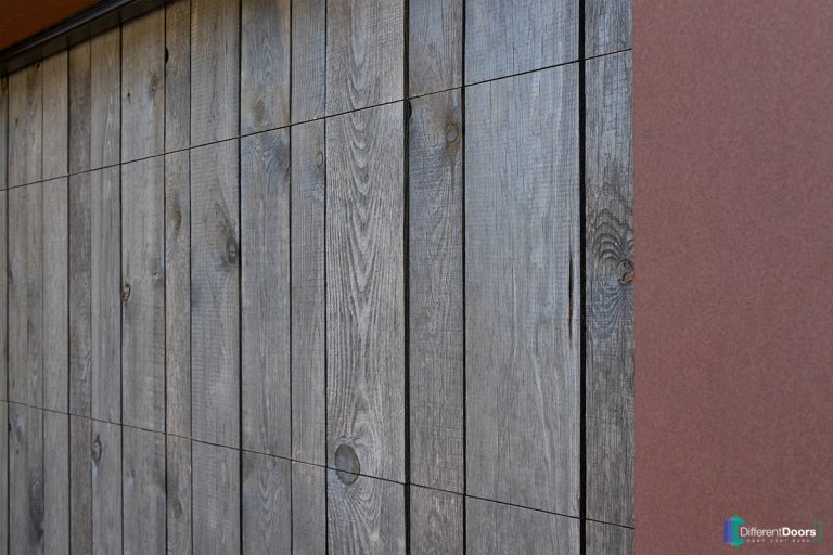 Houten garagedeur van Barnwood