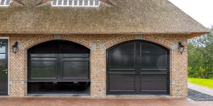 Klassieke elektrische garagedeur