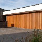 Zijwaartse garagedeur van frake hout