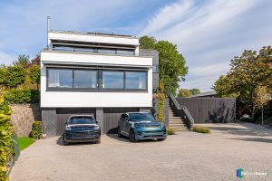 Garagedeur van essenhout