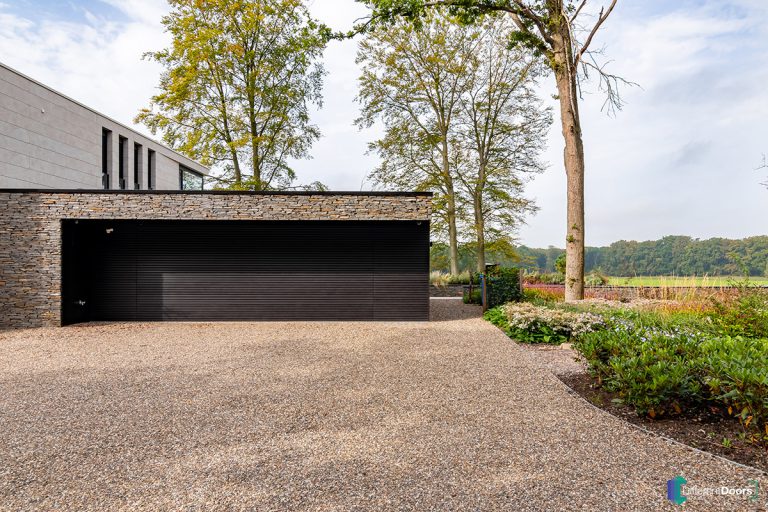 Garagedeur met mato profielen