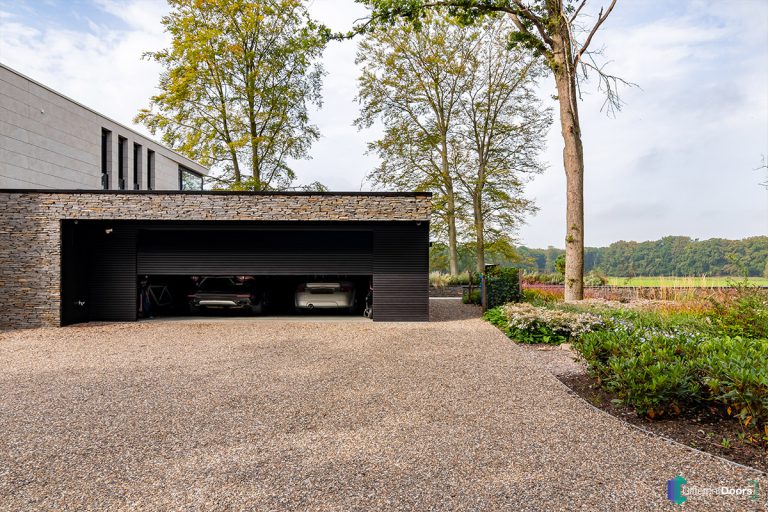 Garagedeur met mato profielen