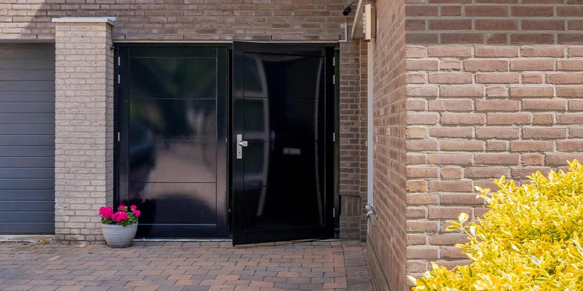 Dubbele houten deuren