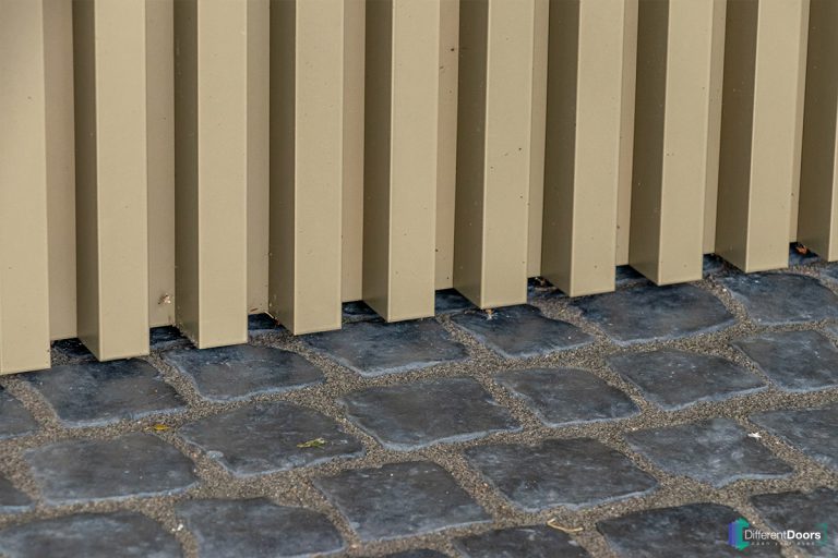 Garagedeur met aluminiumprofielen