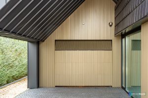 Garagedeur met aluminium profielen