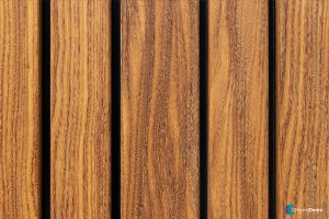 Houten garagedeur Afrormosia