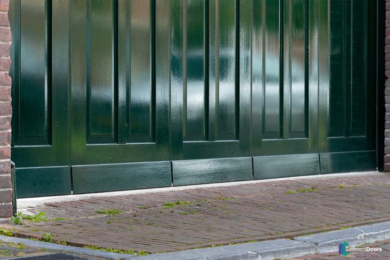 Houten sectionaaldeur zijwaarts